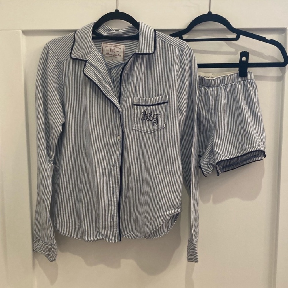 Abercrombie Matching Sleep Set (top & bottoms)